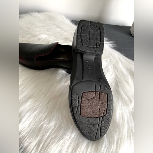 Naot Loafers Black/Burgundy Leather NWOT SZ:EU38 L7 - Picture 7 of 7